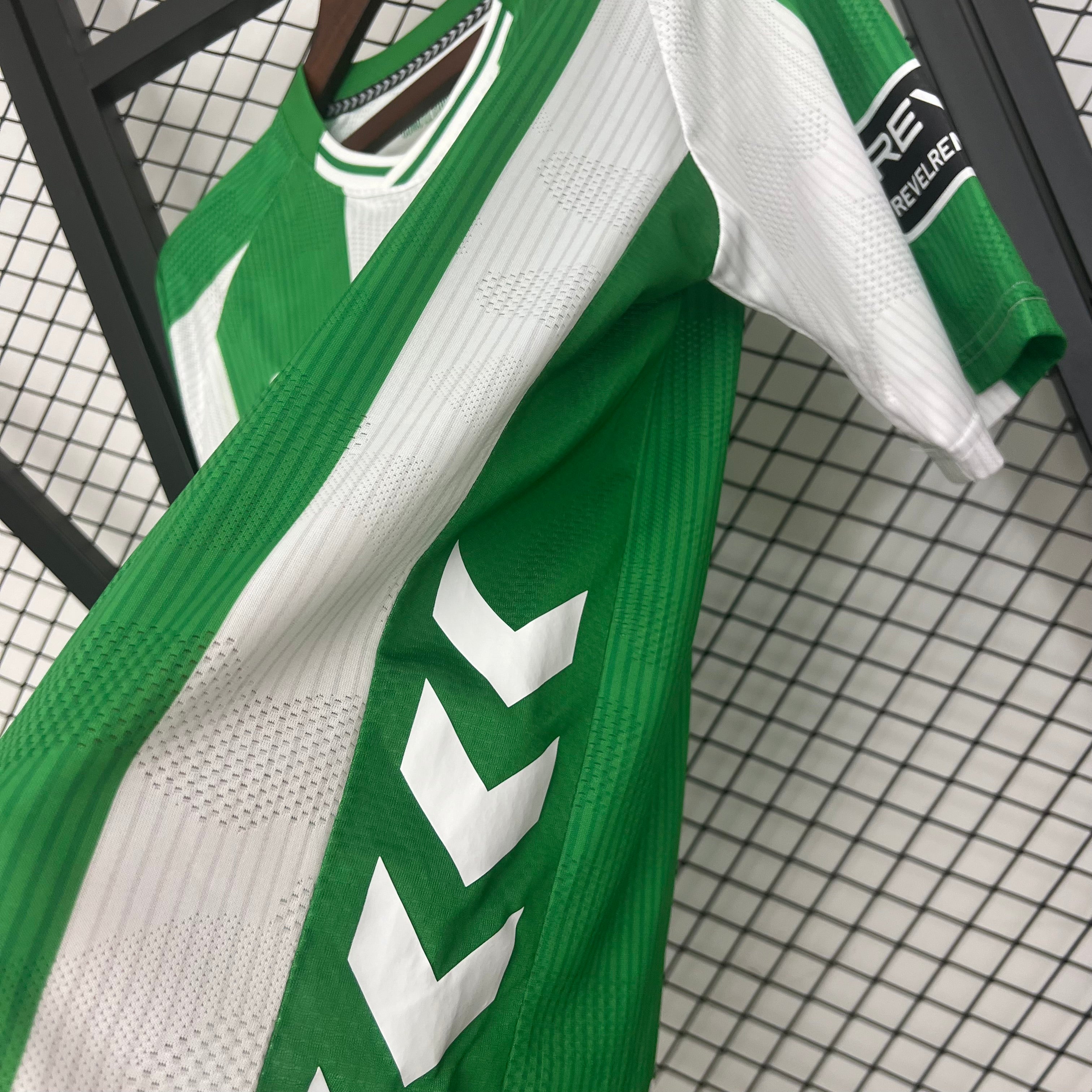 Camisa Real Betis Home 25/26 - Versão Torcedor