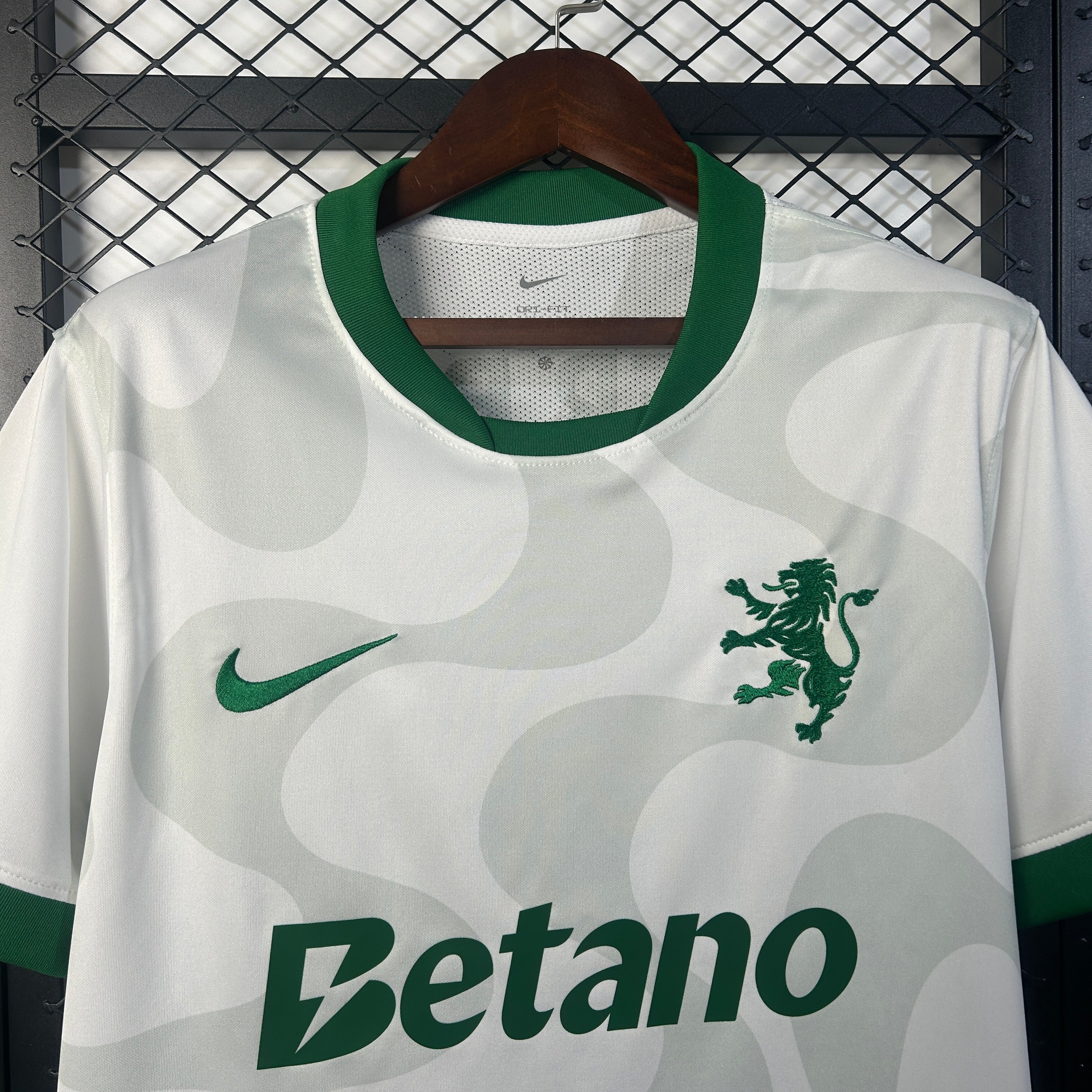 Camisa Sporting Away 25/26 - Torcedor Masculina