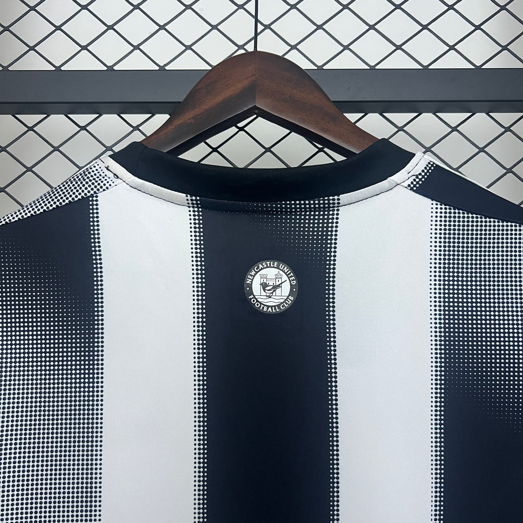 Camisa Newcastle United Home 25/26 - Torcedor Masculina