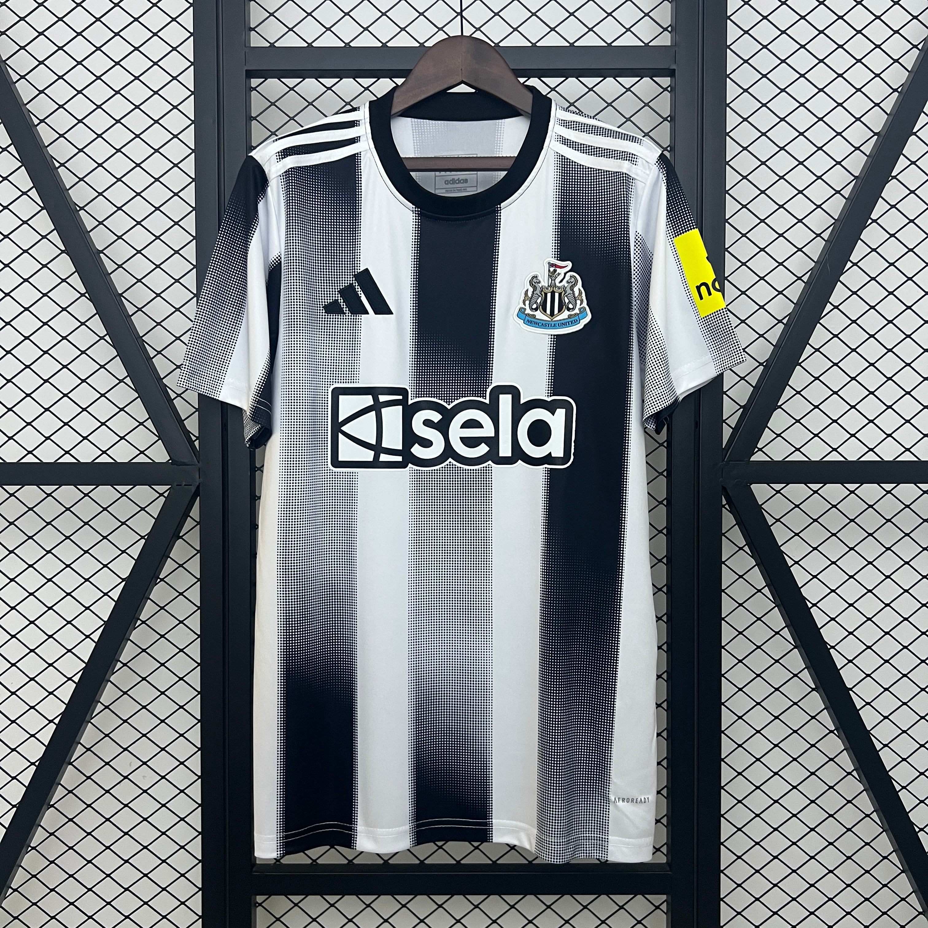 Camisa Newcastle United Home 25/26 - Torcedor Masculina