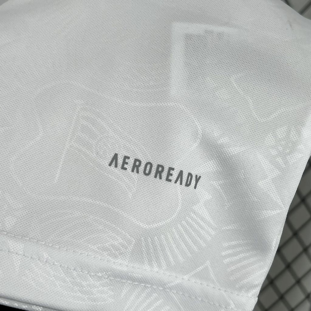 Camisa Bayern De Munique 24/25 Aniversario De 125 anos Branca - Torcedor Masculina